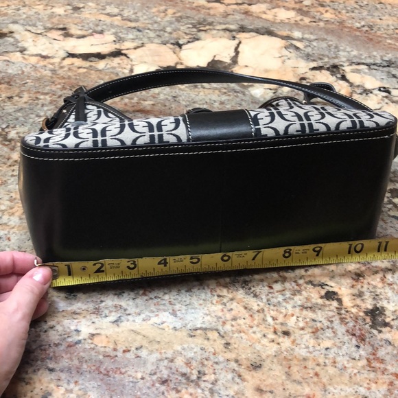 Fossil Signature Canvas Shoulder Bag - Picture 8 of 9